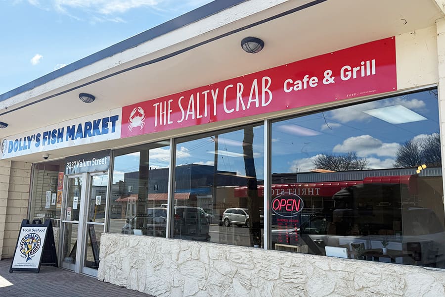 The Salty Crab Cafe & Grill
